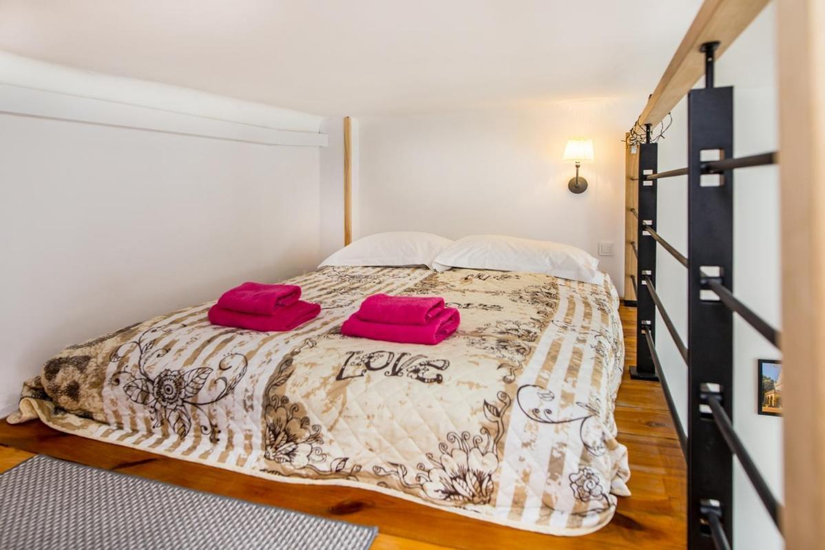 Miodowa Apartment Красков Екстериор снимка