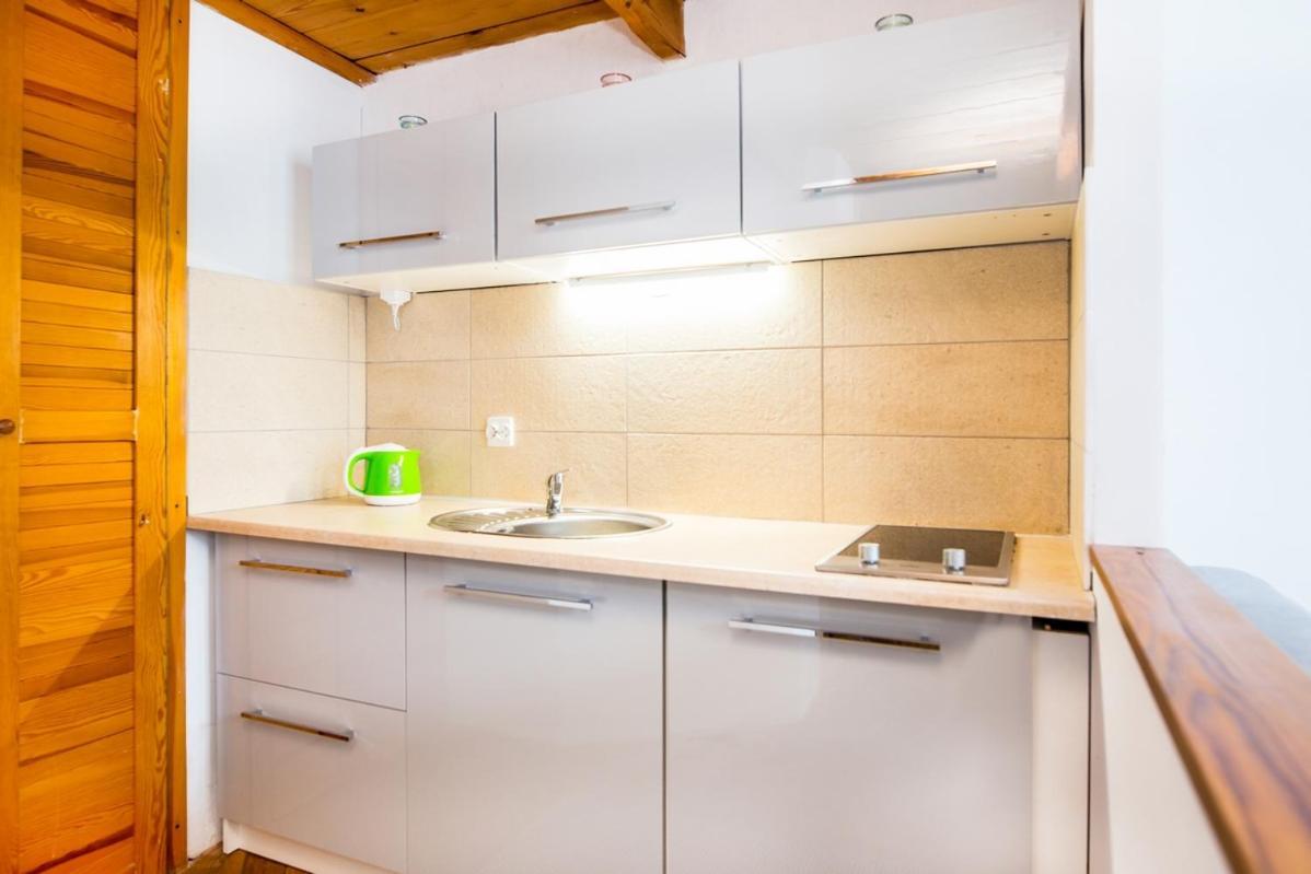 Miodowa Apartment Красков Екстериор снимка