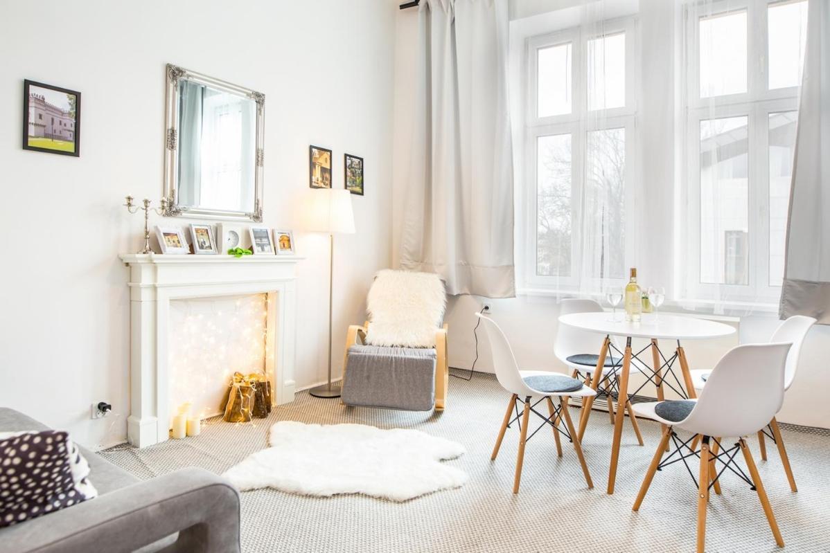 Miodowa Apartment Красков Екстериор снимка