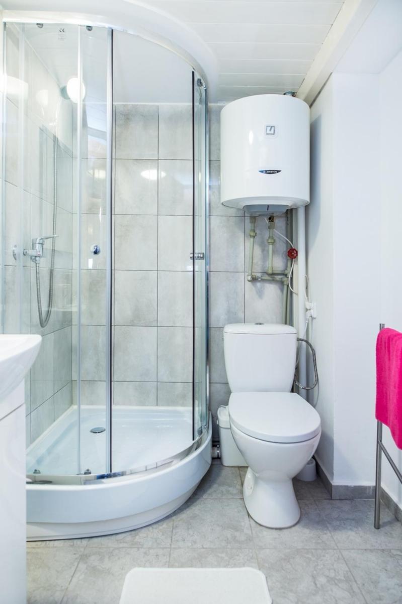 Miodowa Apartment Красков Екстериор снимка