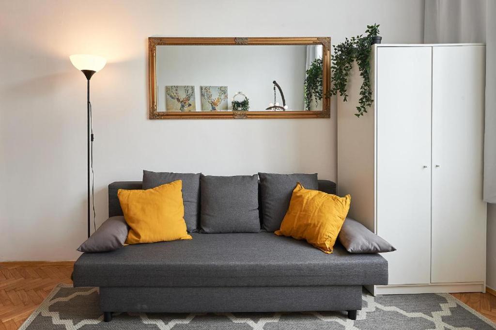 Miodowa Apartment Красков Екстериор снимка
