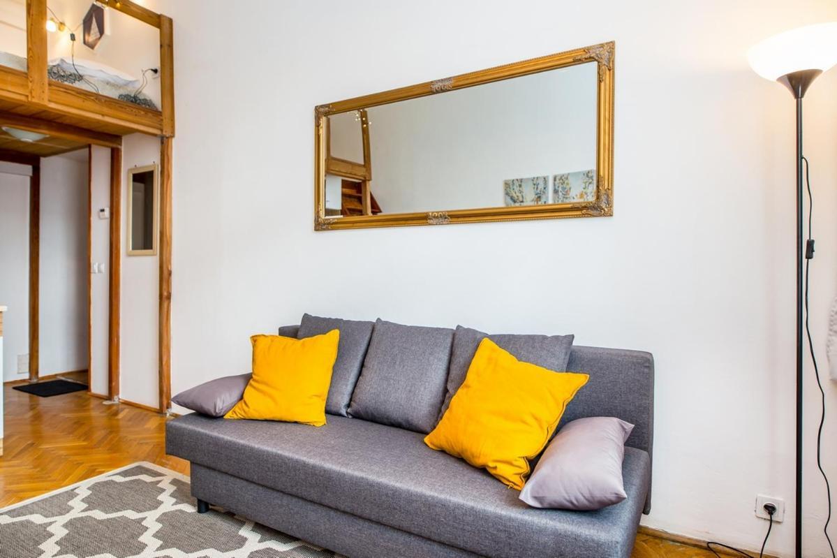Miodowa Apartment Красков Екстериор снимка